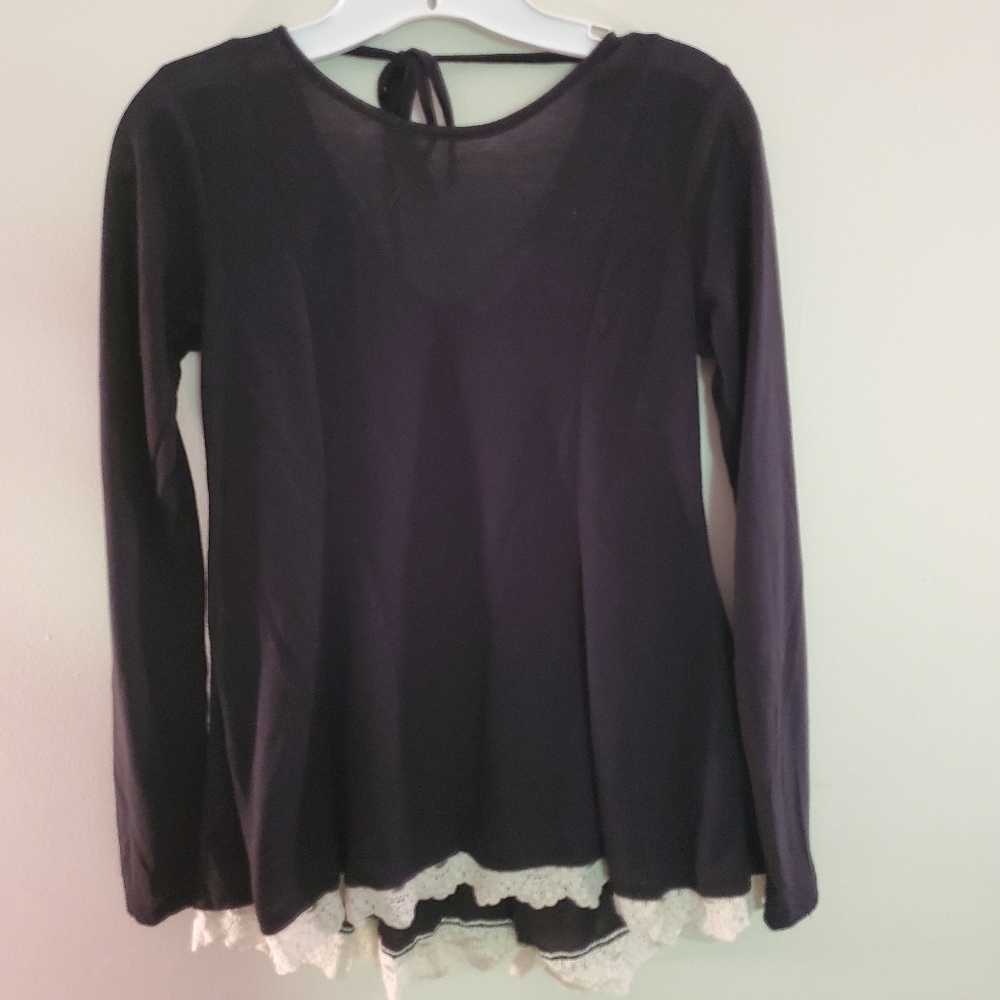 EUC Long Sleeve Shirt with Lace Trim And Partial Open Back SMALL